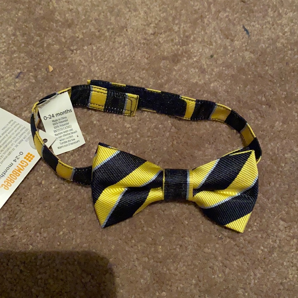 Gymboree boy bow tie size:0-24 months